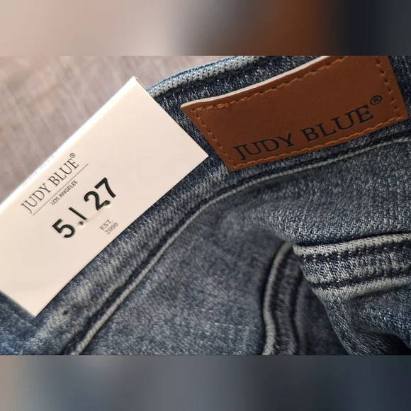 JUDY BLUE boyfriend fit 5/27 - Picture 2 of 5